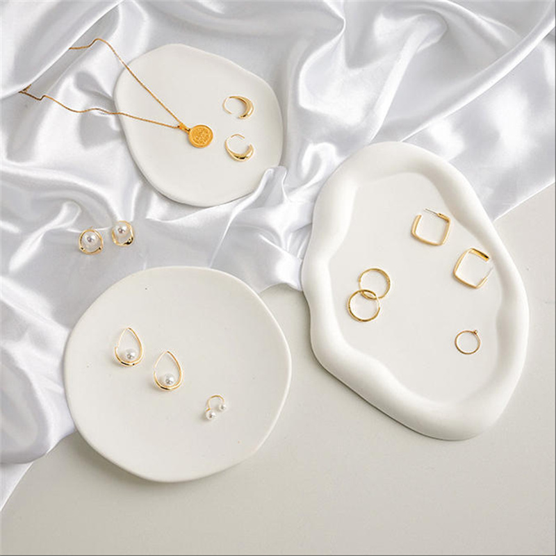 1PC エレガントなホワイトジュエリートレイリングイヤリング - Travertine Tray Oval のレビューと価格