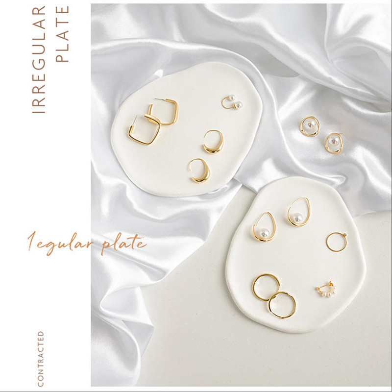 1PC エレガントなホワイトジュエリートレイリングイヤリング - Travertine Tray Oval のレビューと価格