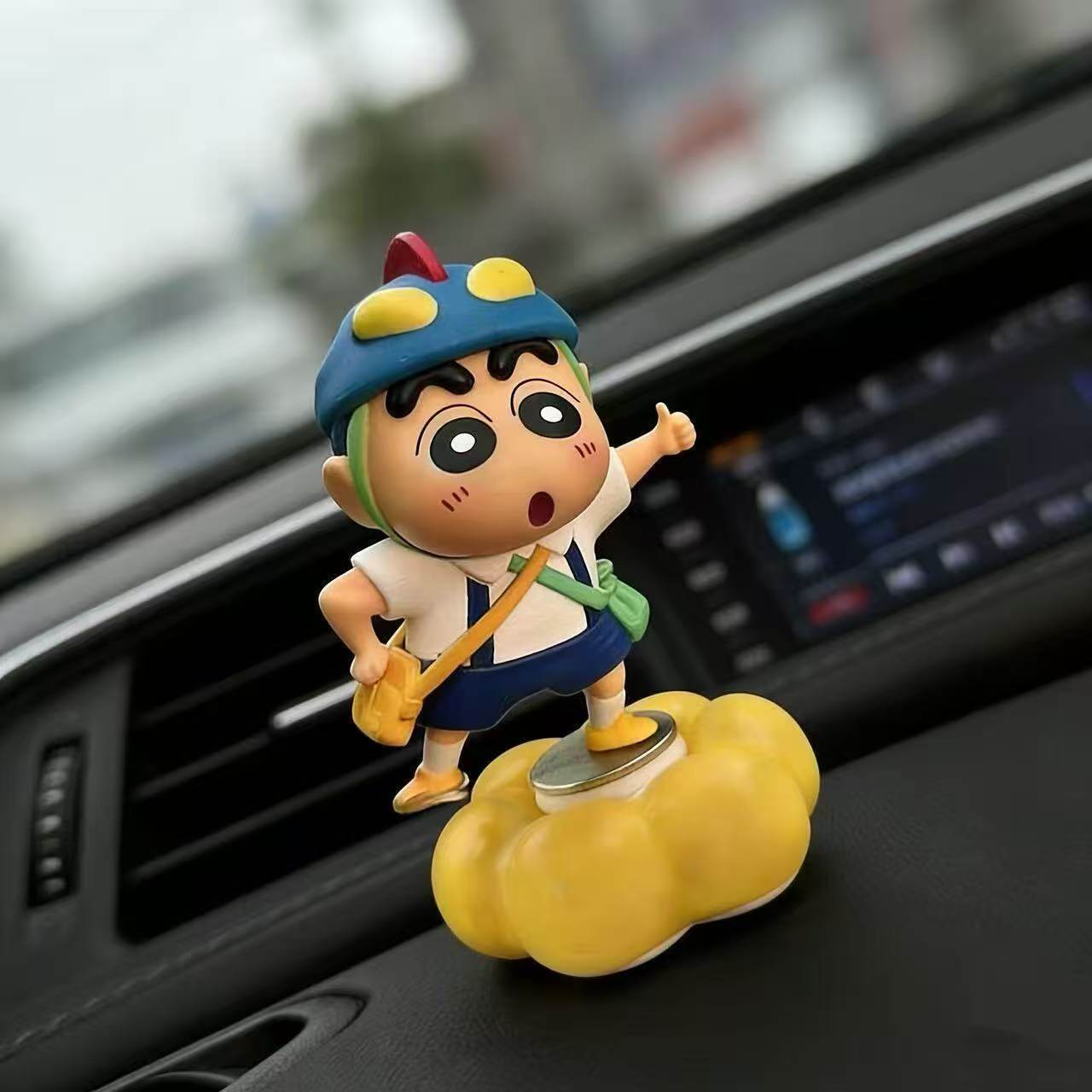 回転式で楽しくて可愛いクレヨンしんちゃんの車のダッシュボード - Interior Design Mockup のレビューと価格